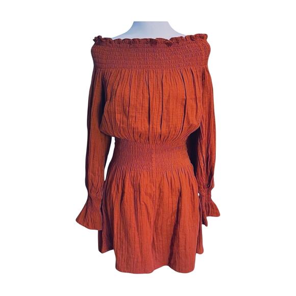 Trina Turk Off Shoulder Romper M Rust Bell Sleeve Boho Resortwear Beachy swim - Picture 8 of 9